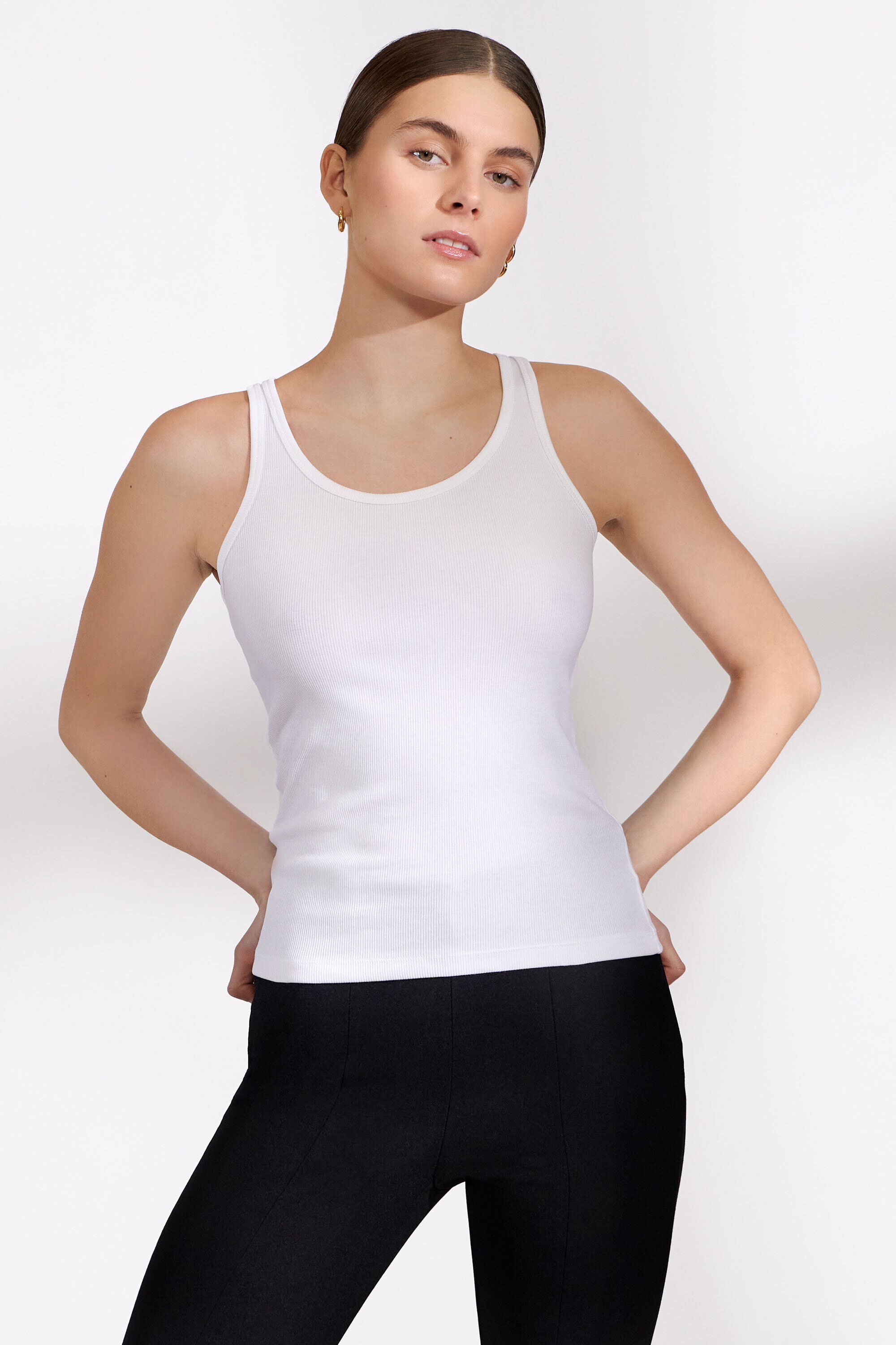 Tank ribbed